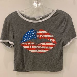 FashionNova Short Sleeve Crop top